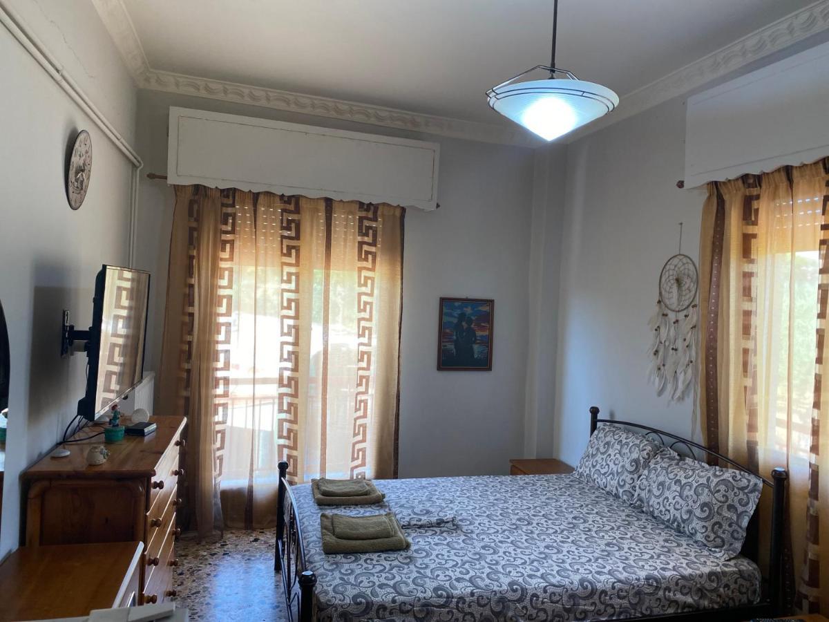 Anita'S Hosting Apartment Kalamata Exterior photo