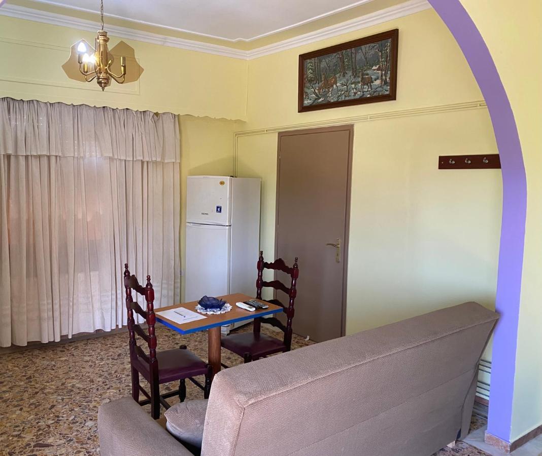 Anita'S Hosting Apartment Kalamata Exterior photo