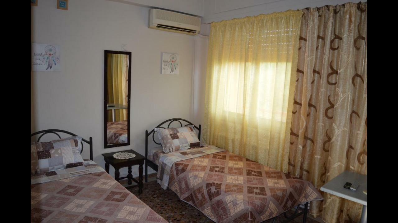 Anita'S Hosting Apartment Kalamata Exterior photo
