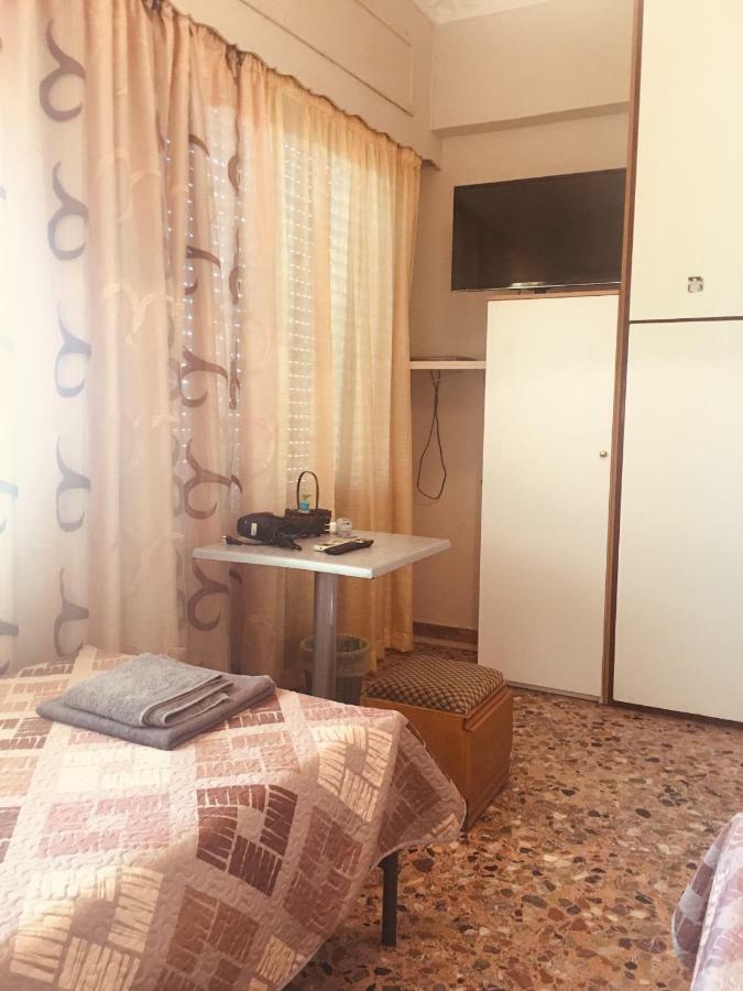 Anita'S Hosting Apartment Kalamata Exterior photo